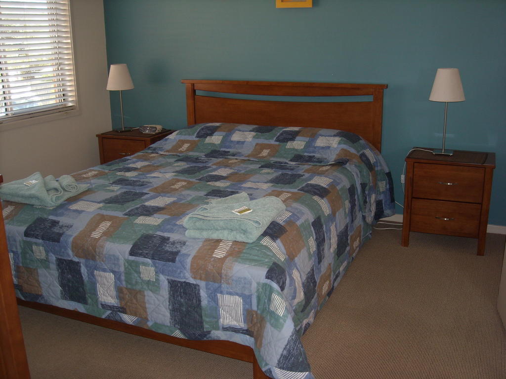 Beaches Apartments Merimbula Room photo