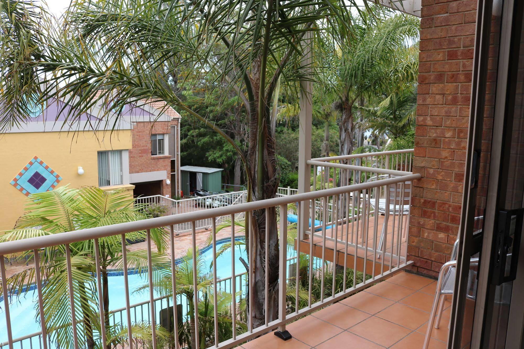 Beaches Apartments Merimbula Exterior photo
