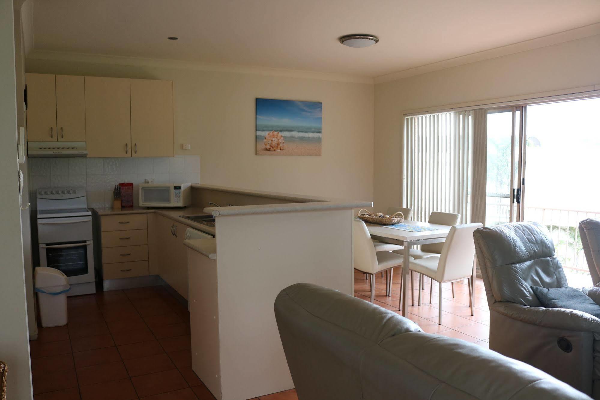 Beaches Apartments Merimbula Exterior photo